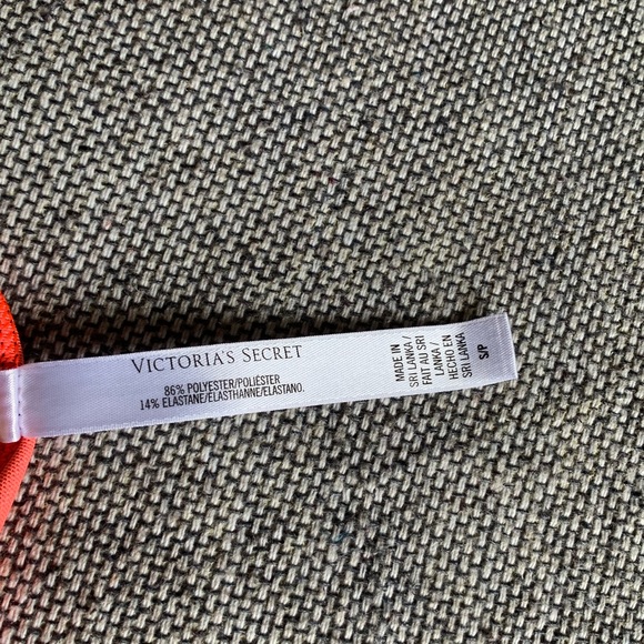 Victoria Secret sport bra size S - Picture 7 of 8